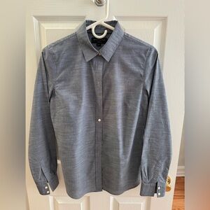 Banana Republic, size 6 long sleeve size shirt / blouse in Dark Heather Gray